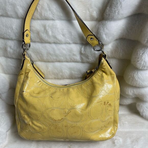Coach patent leather yellow stitch logo shoulder bag with silver tone hardwares - Picture 2 of 14